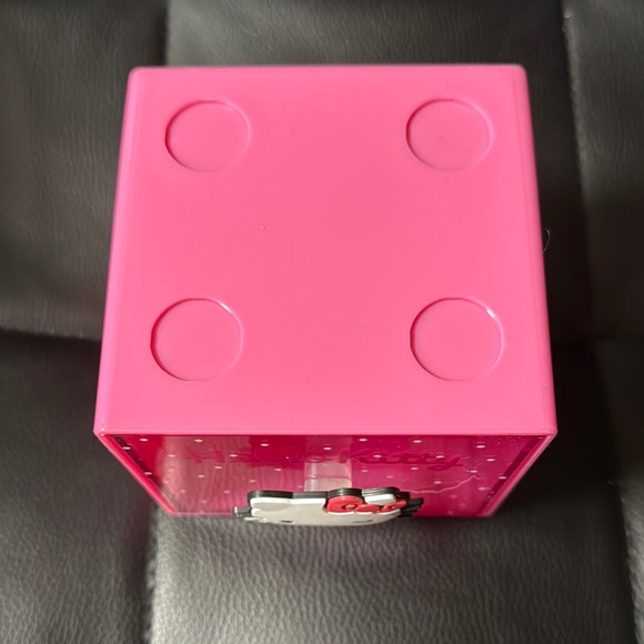 Hello Kitty Pink Stackable Storage Box - Picture 2 of 3